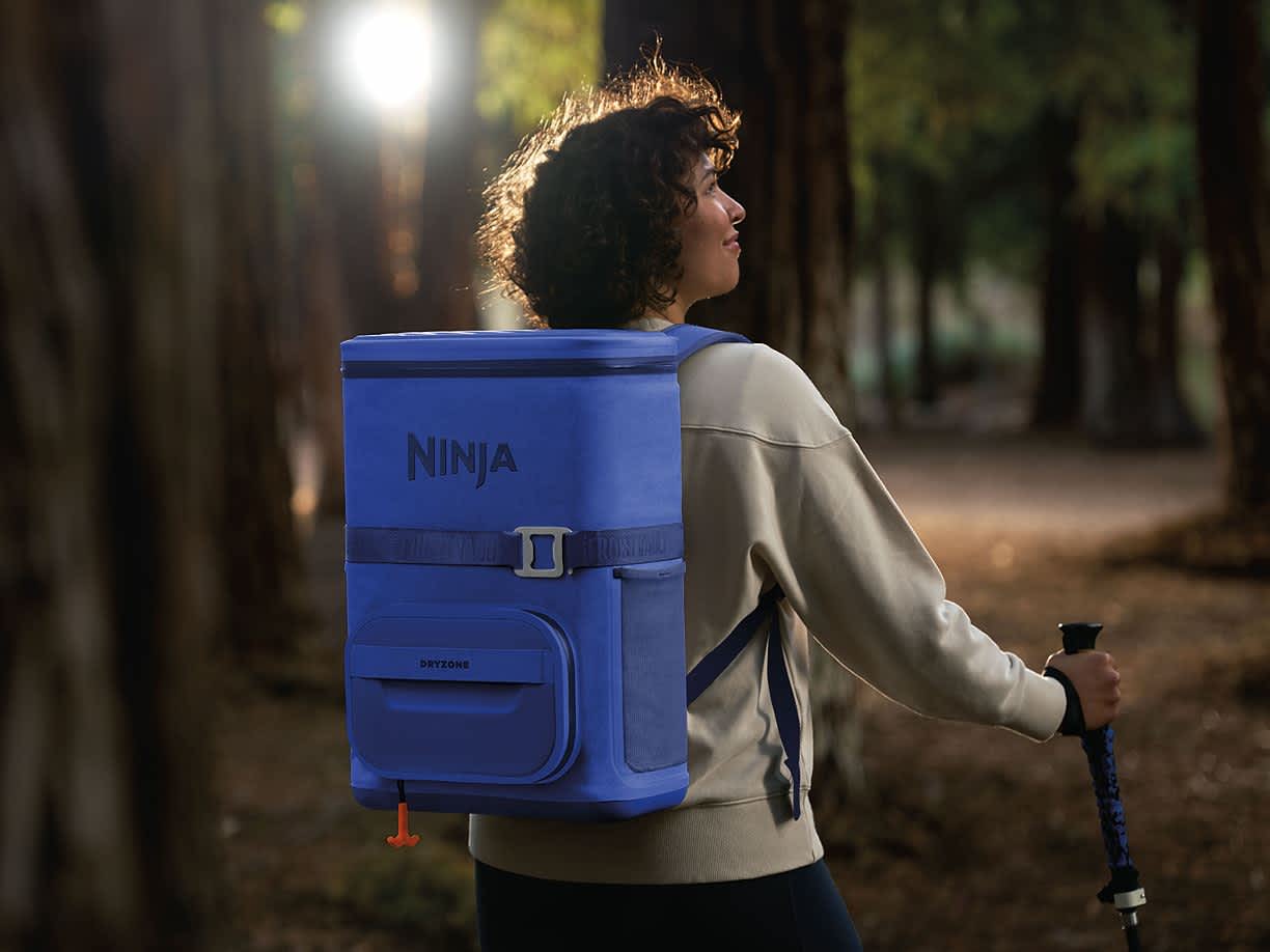 Ninja FrostVault Go + Shark ChillPill Bundle – Pink